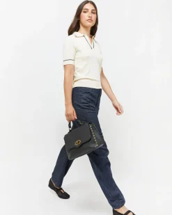 Misako Bolso bandolera con solapa y detalles metálicos