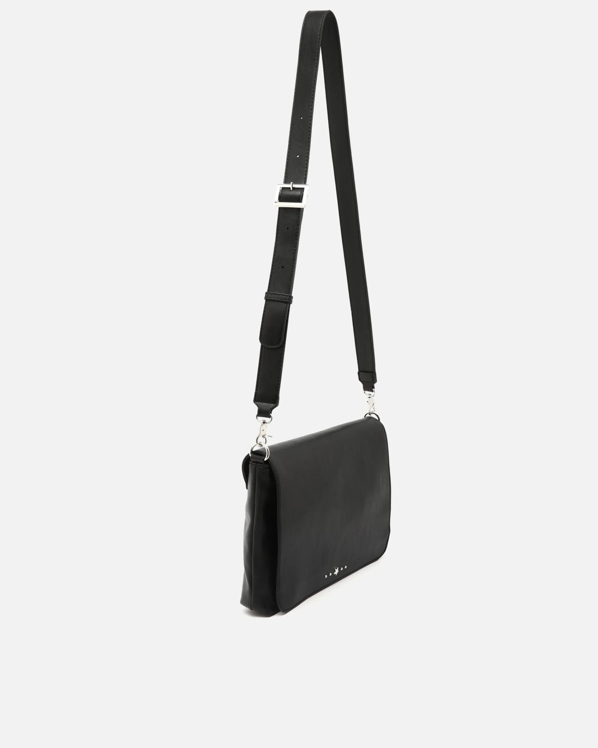 Misako Bolso bandolera con solapa y detalles metálicos