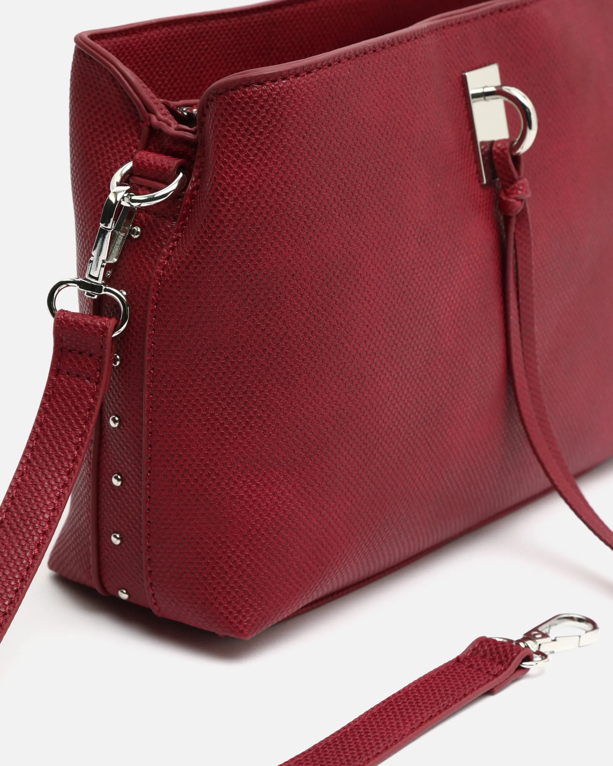 Misako Bolso bandolera pequeño con detalles metálicos