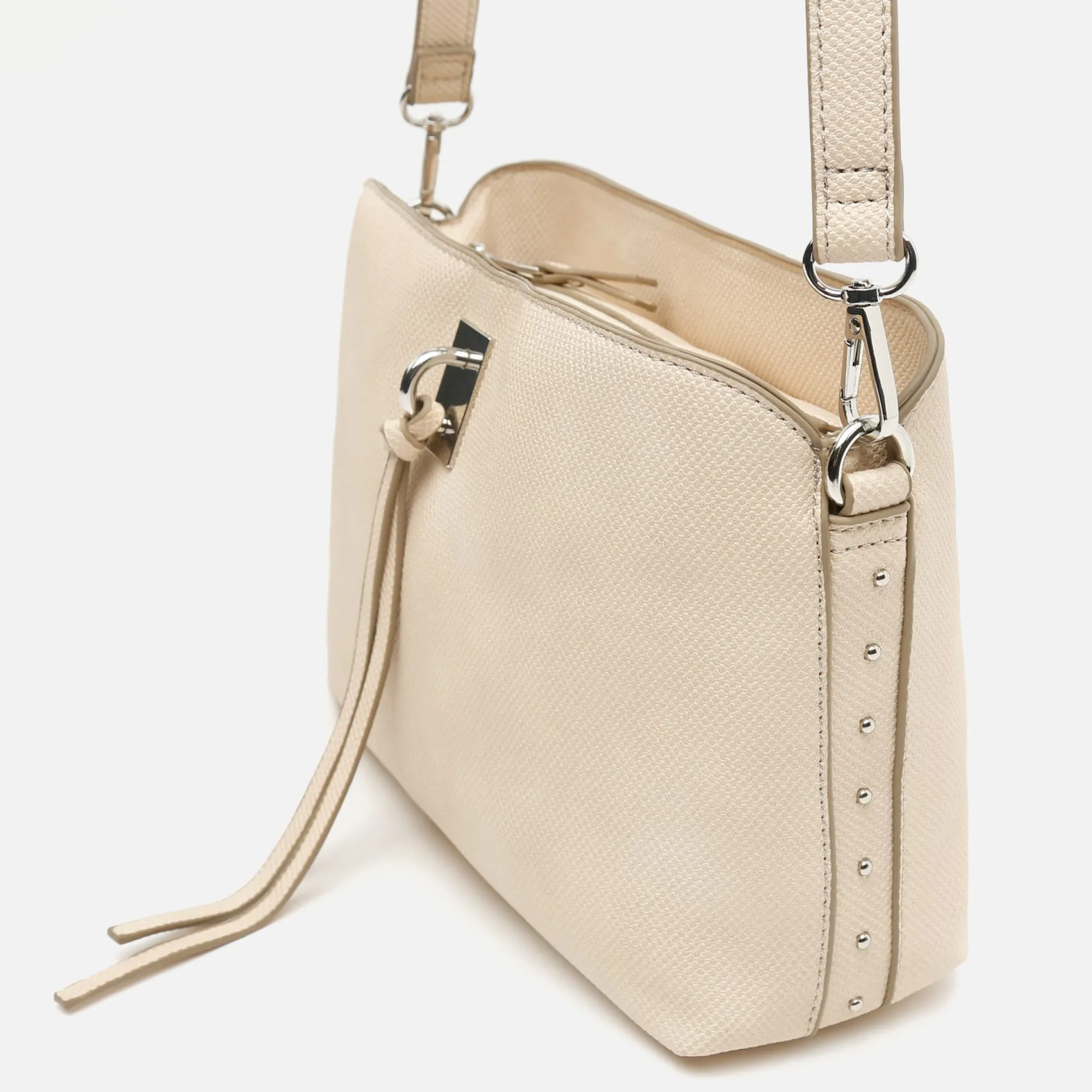Misako Bolso bandolera pequeño con detalles metálicos