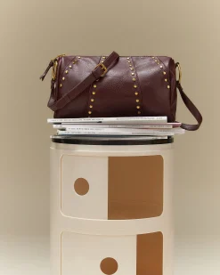 Misako Bolso bowling con detalles metálicos