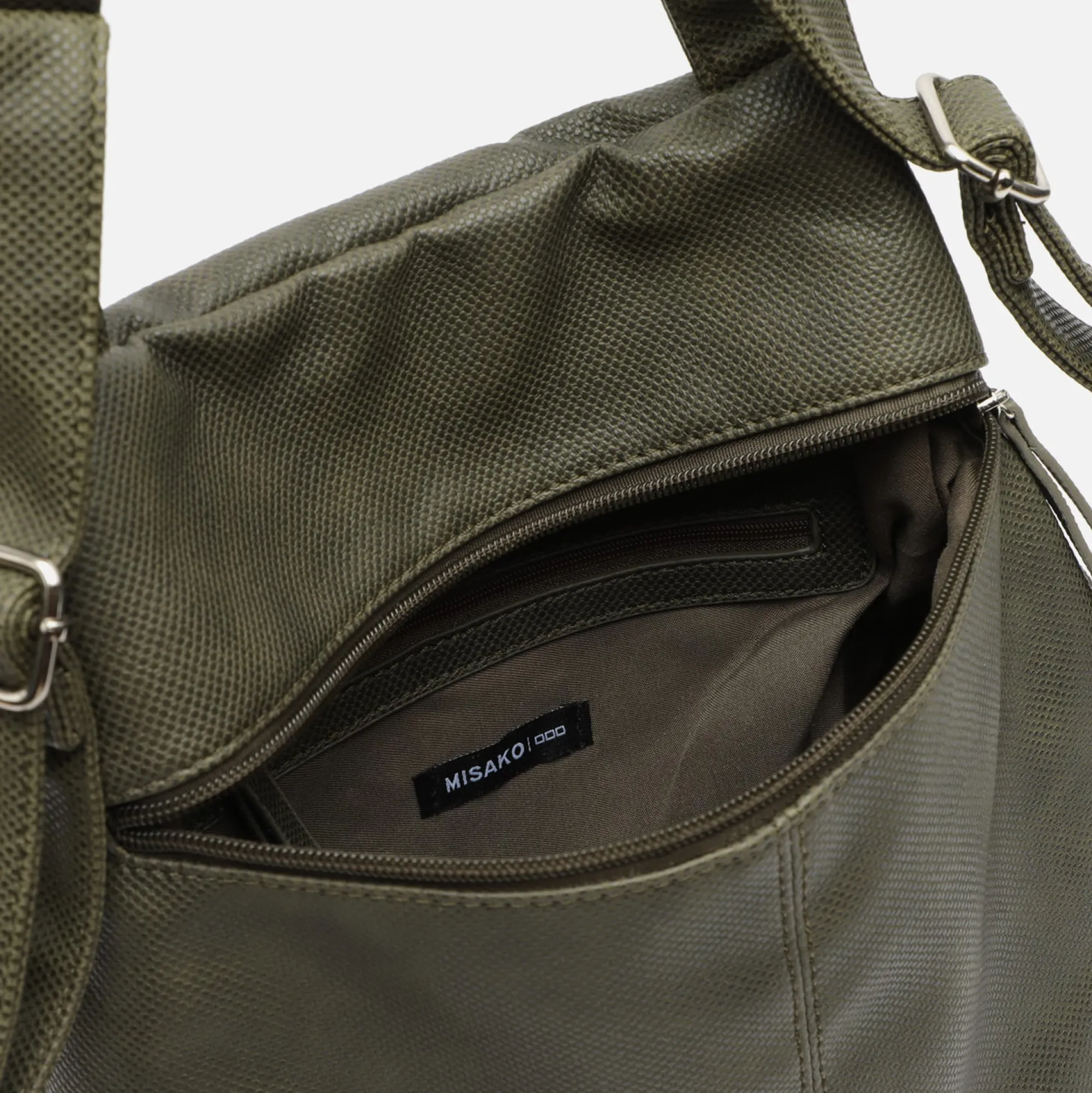 Misako Mochila antirrobo con detalles metálicos