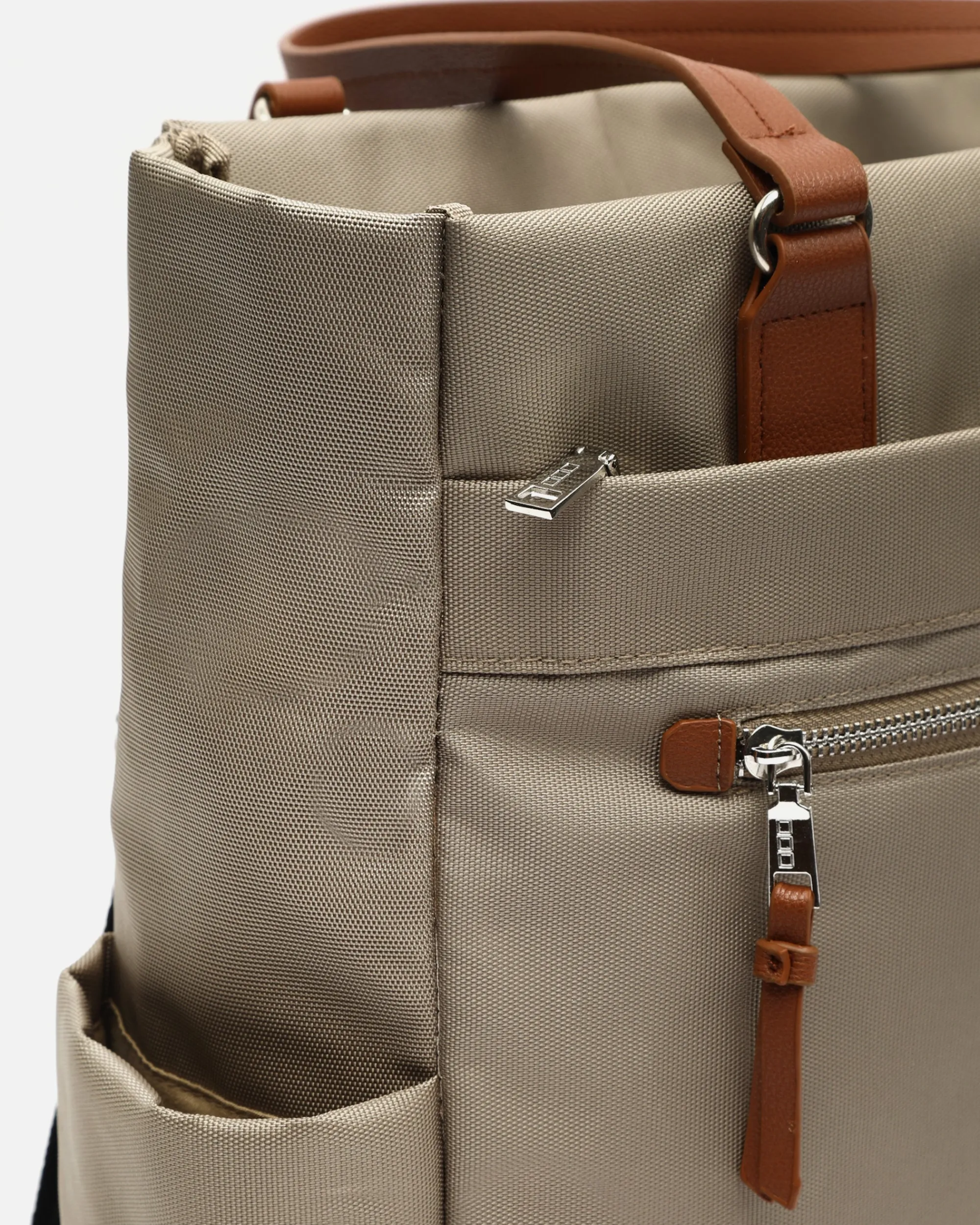 Misako Mochila con bolsillo para portátil (14") y asa de hombro