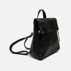 Misako Mochila con solapa y detalles metálicos