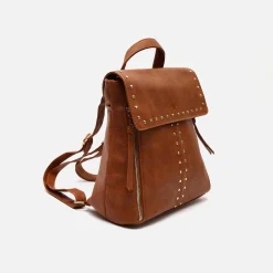 Misako Mochila con solapa y detalles metálicos