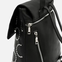 Misako Mochila con solapa y detalles metálicos