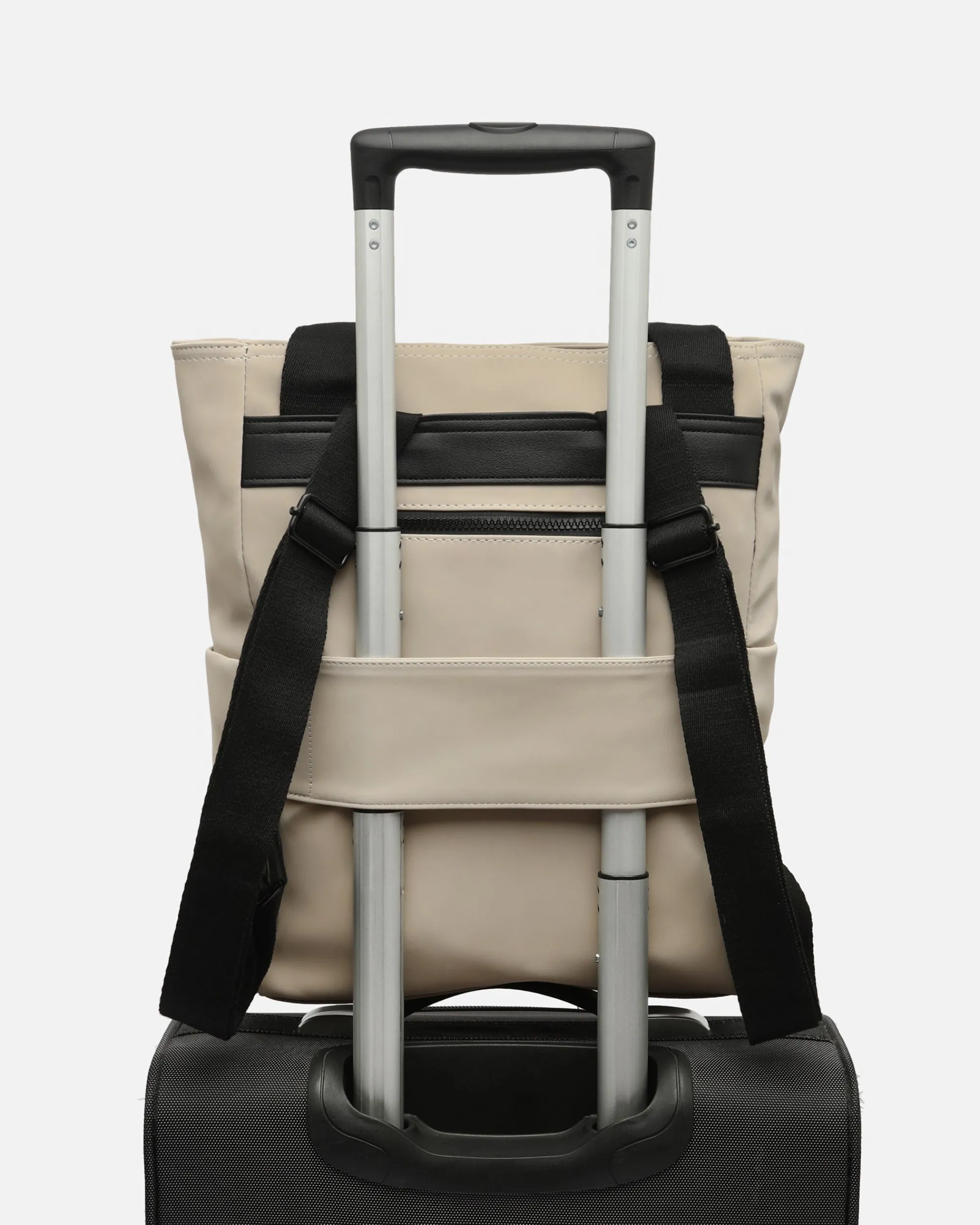 Misako Mochila grande en nylon con bolsillo para portátil (14") y asa de hombro