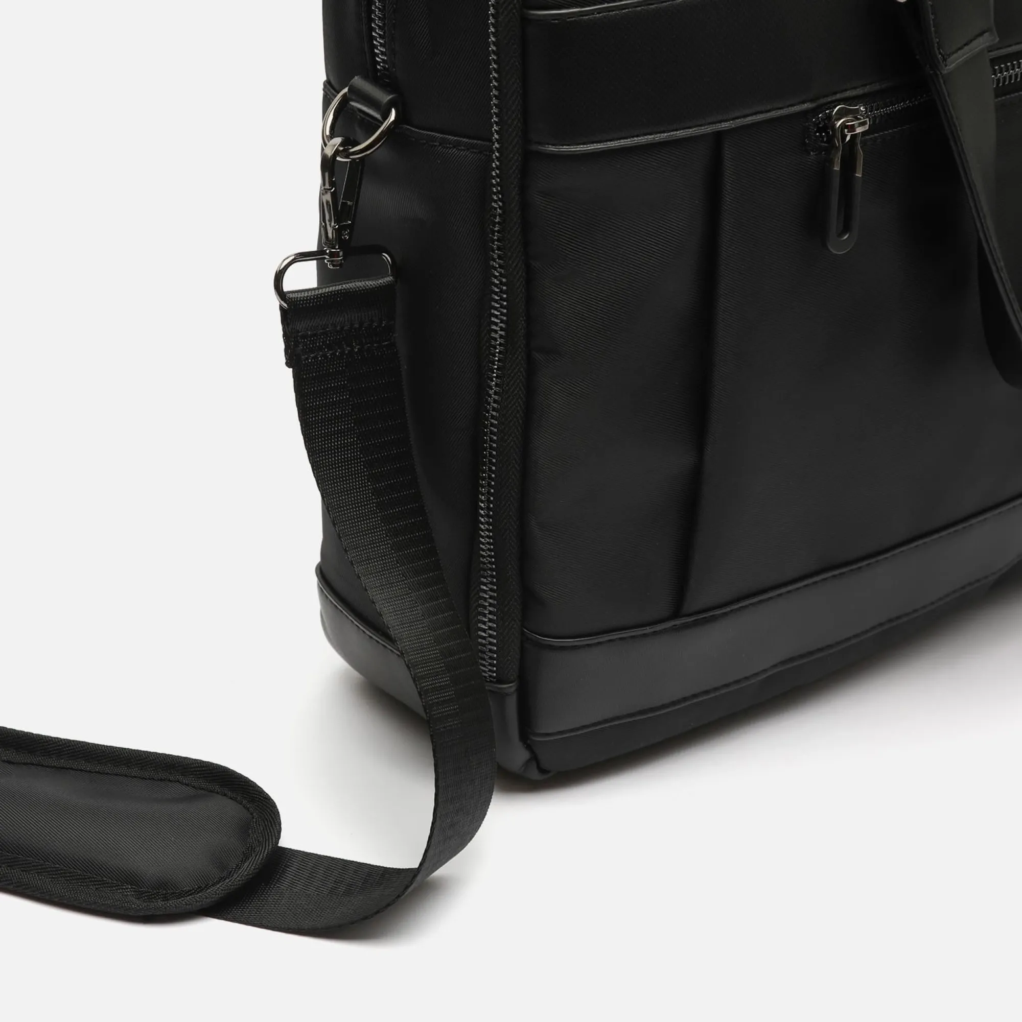 Hombre Misako Portaordenador en nylon (15,6") con asa bandolera extraíble
